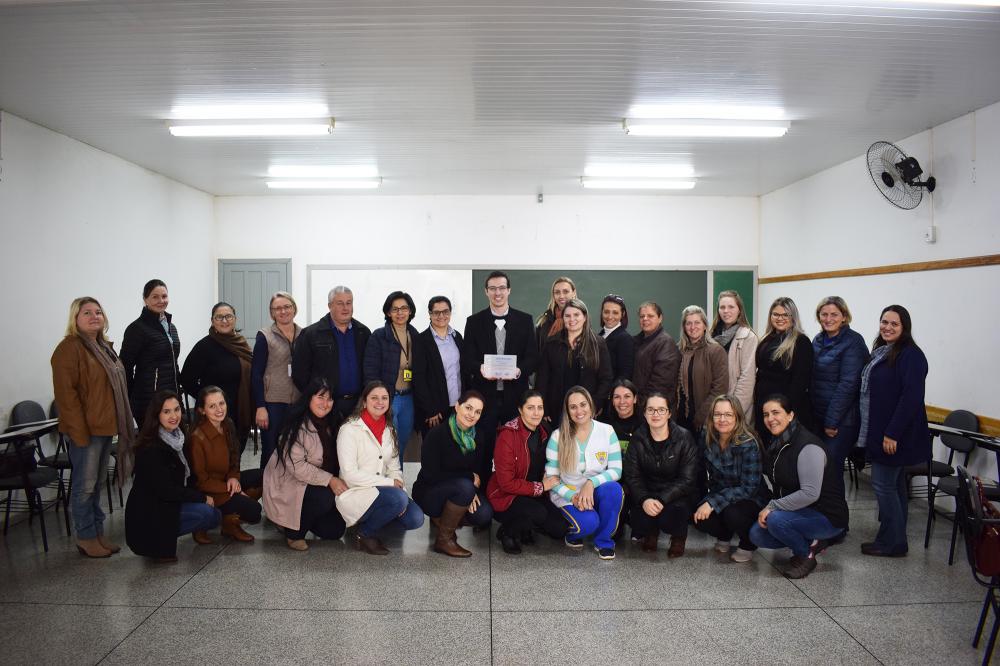 Chopinzinho é premiado com Certificado do Programa Jovens Empreendedores do SEBRAE