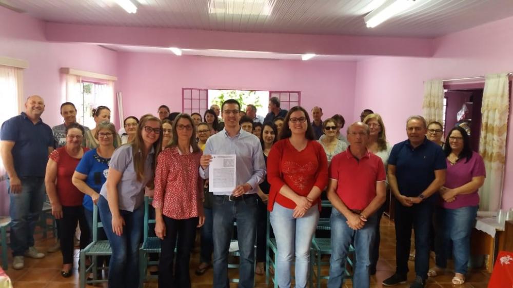 Administração Municipal assina termo com a AMR para aquisição de cozinha industrial