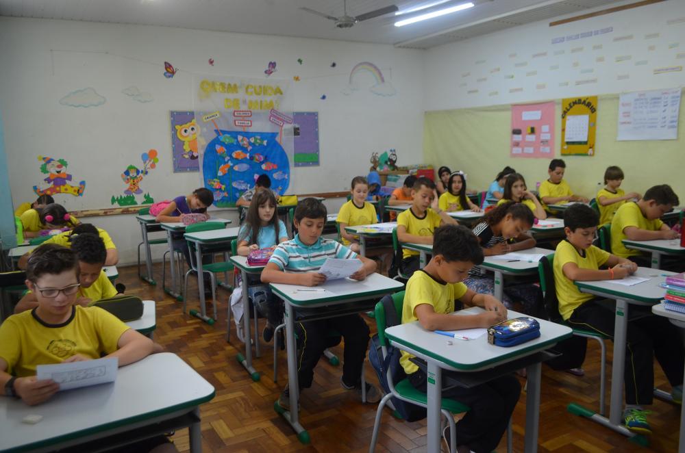 Alunos da rede municipal de ensino retomam atividades para 2º semestre